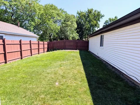1 Oak Meadow Court Streamwood IL 60107