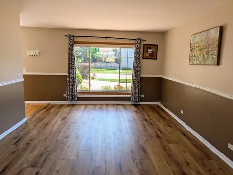 1 Oak Meadow Court Streamwood IL 60107
