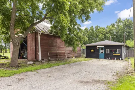 2013 Beecher Road Plano IL 60545