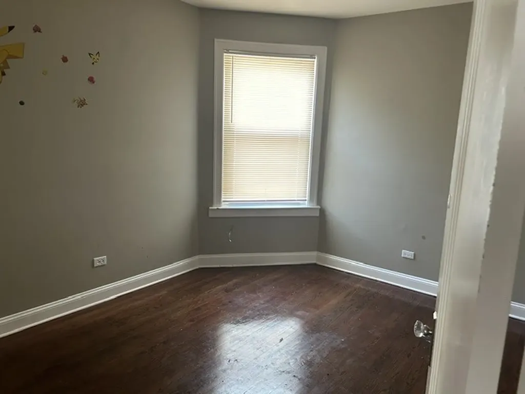 7648 South Luella Avenue Chicago IL 60649