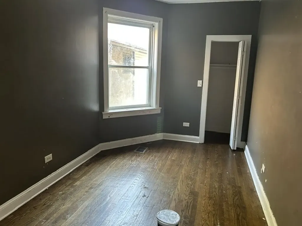 7648 South Luella Avenue Chicago IL 60649