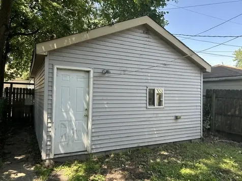 7648 South Luella Avenue Chicago IL 60649