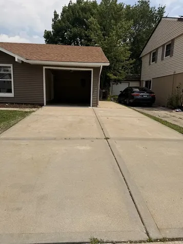 606 Pleasant Place Streamwood IL 60107