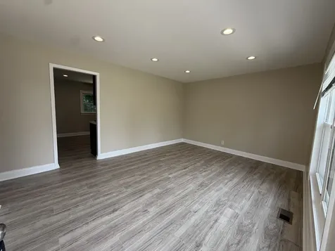 606 Pleasant Place Streamwood IL 60107