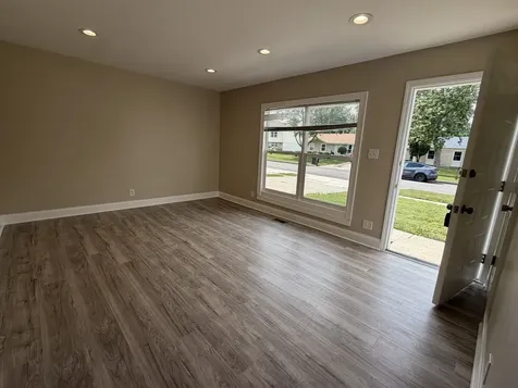 606 Pleasant Place Streamwood IL 60107