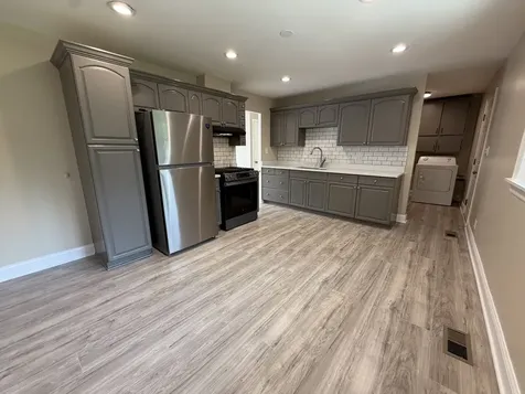 606 Pleasant Place Streamwood IL 60107