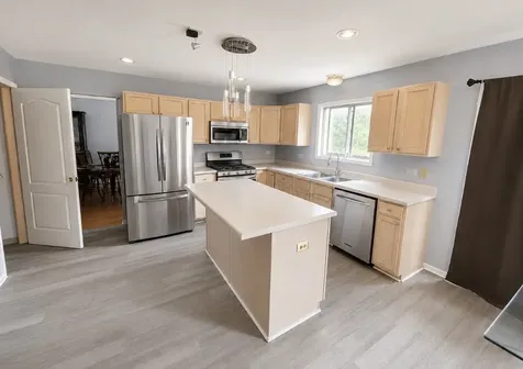 637 Primrose Lane Matteson IL 60443
