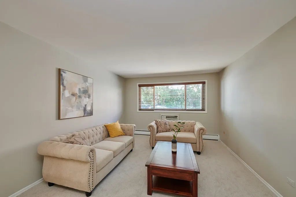 8541 Lotus Avenue Skokie IL 60077
