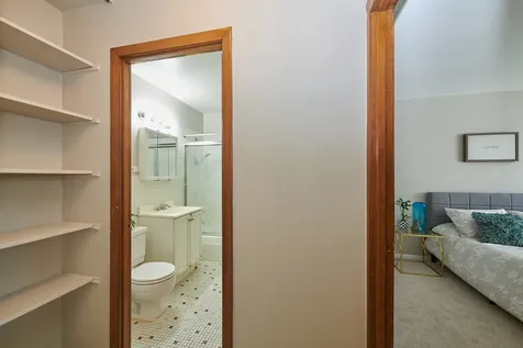 8541 Lotus Avenue Skokie IL 60077