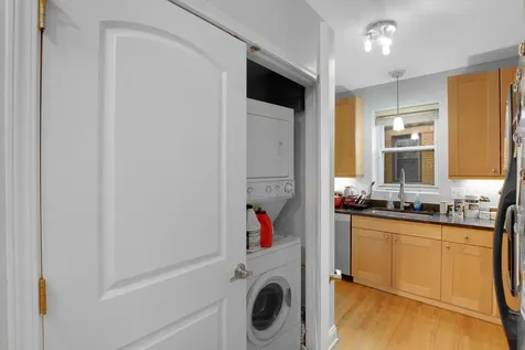 7401 North Hoyne Avenue Chicago IL 60645