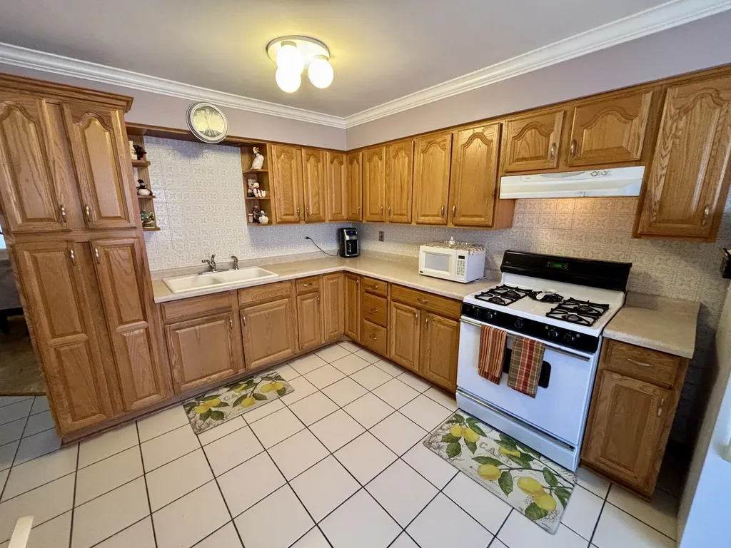 3143 North Nashville Avenue Chicago IL 60634