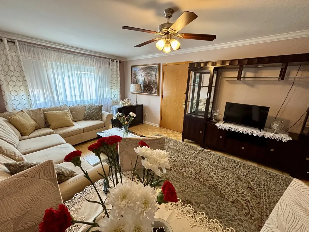 3143 North Nashville Avenue Chicago IL 60634