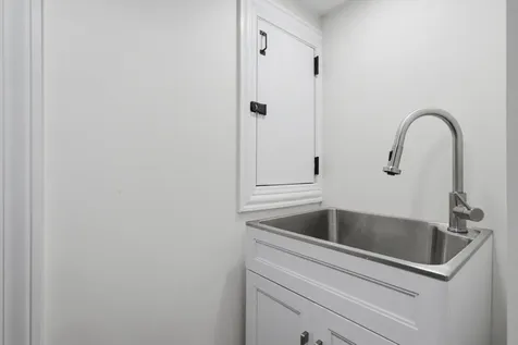 5108 North Octavia Avenue Harwood Heights IL 60706