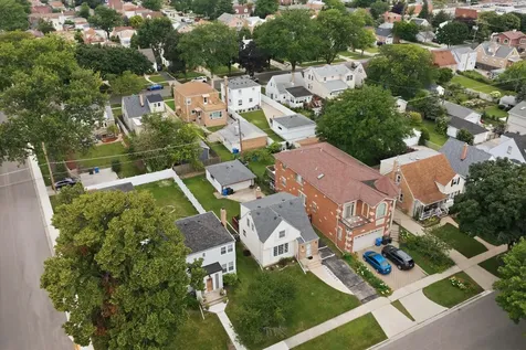 5108 North Octavia Avenue Harwood Heights IL 60706