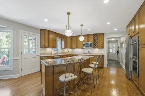502 West Witchwood Lane Lake Bluff IL 60044