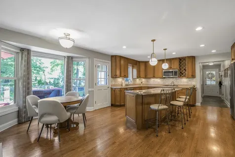 502 West Witchwood Lane Lake Bluff IL 60044