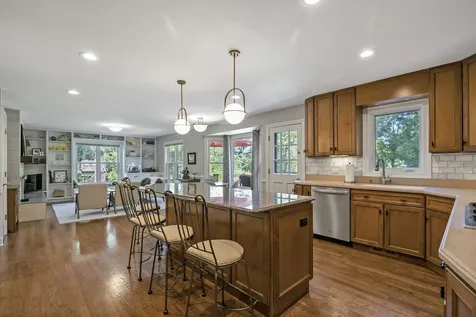 502 West Witchwood Lane Lake Bluff IL 60044