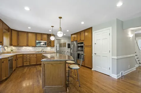 502 West Witchwood Lane Lake Bluff IL 60044