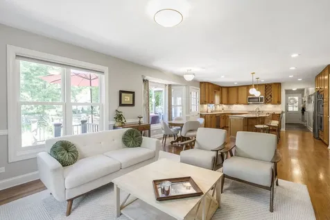 502 West Witchwood Lane Lake Bluff IL 60044