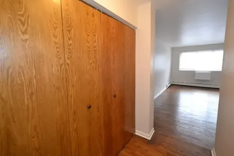1040 West Hollywood Avenue Chicago IL 60660