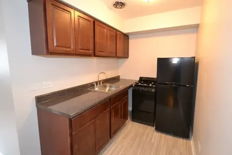 1040 West Hollywood Avenue Chicago IL 60660