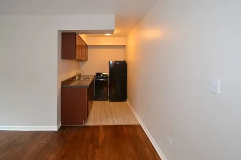 1040 West Hollywood Avenue Chicago IL 60660
