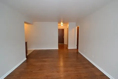 1040 West Hollywood Avenue Chicago IL 60660