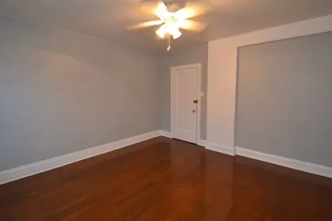 4602 North Beacon Street Chicago IL 60640