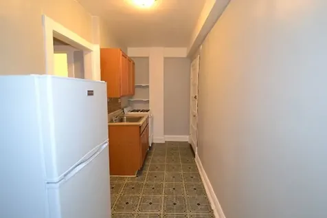 4602 North Beacon Street Chicago IL 60640