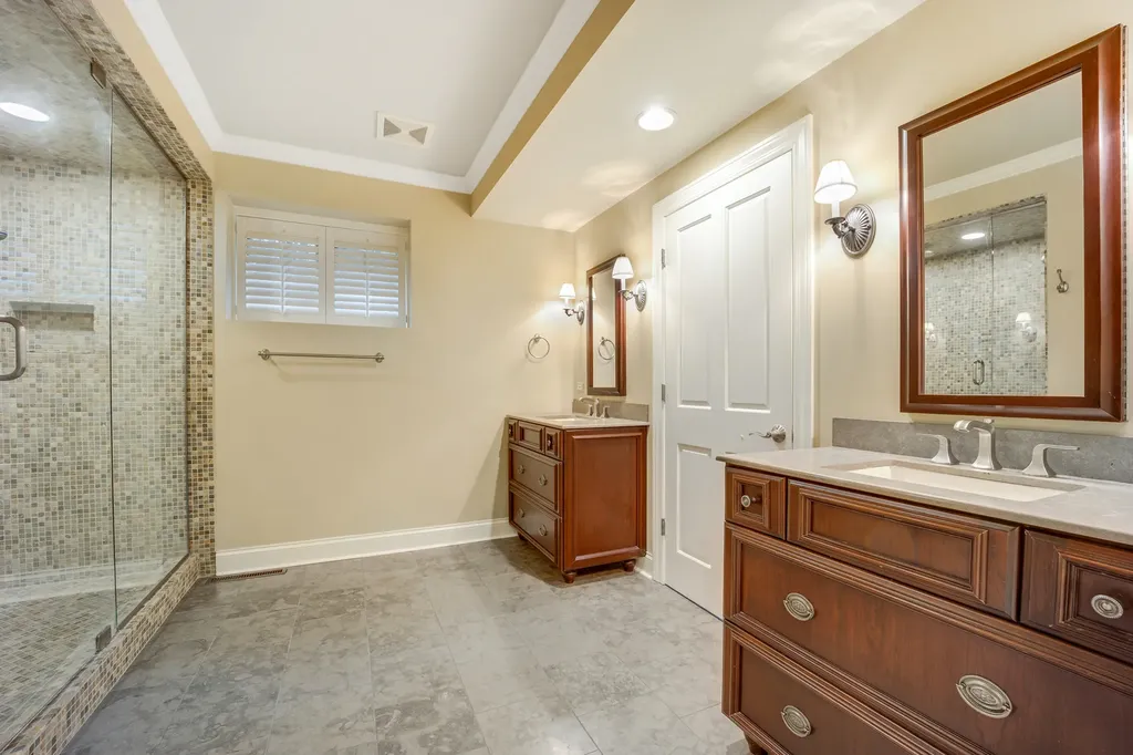 120 East 8th Street Hinsdale IL 60521