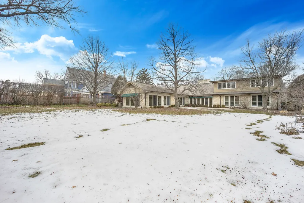 120 East 8th Street Hinsdale IL 60521