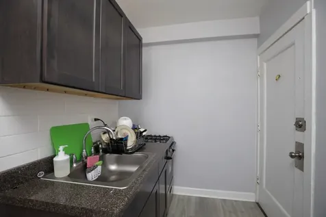 4606 North Beacon Street Chicago IL 60640