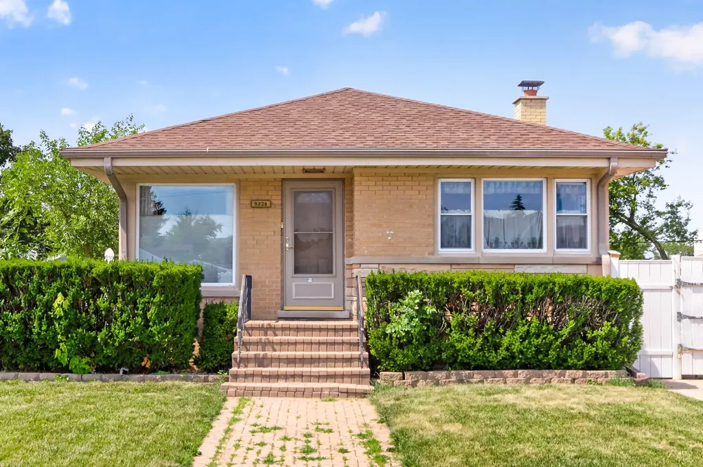 9228 Robinson Avenue Franklin Park IL 60131