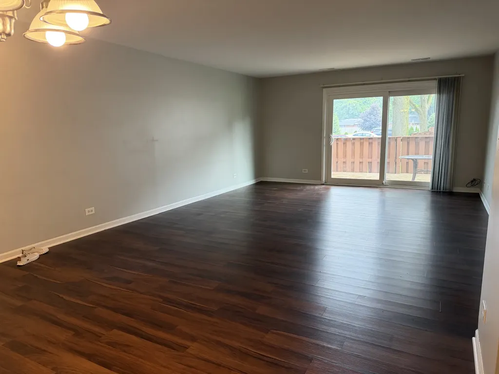4424 Euclid Avenue Rolling Meadows IL 60008