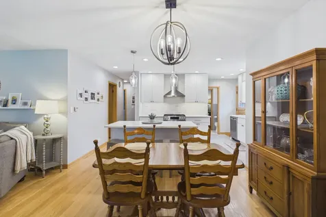 203 South Edward Street Mount Prospect IL 60056