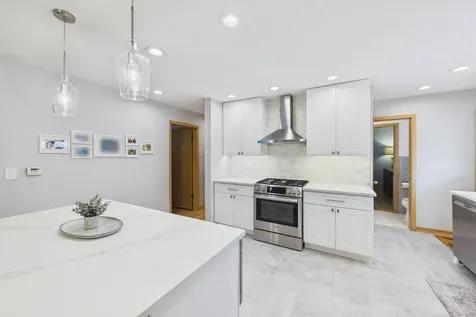 203 South Edward Street Mount Prospect IL 60056