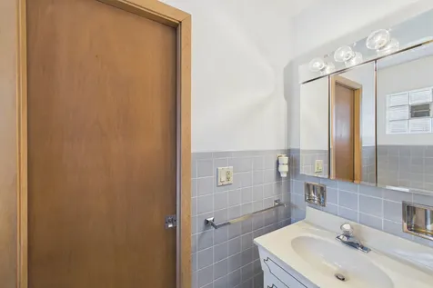 203 South Edward Street Mount Prospect IL 60056