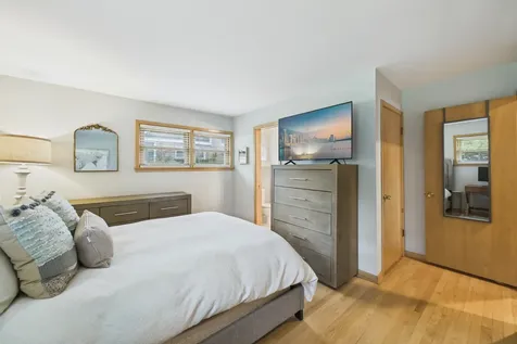 203 South Edward Street Mount Prospect IL 60056