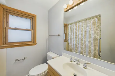 203 South Edward Street Mount Prospect IL 60056