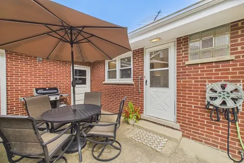203 South Edward Street Mount Prospect IL 60056