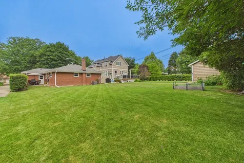 203 South Edward Street Mount Prospect IL 60056