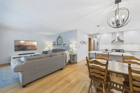 203 South Edward Street Mount Prospect IL 60056
