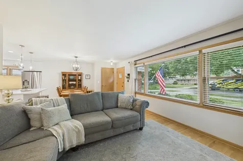203 South Edward Street Mount Prospect IL 60056
