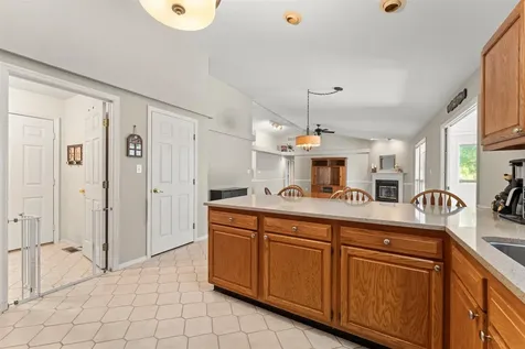1108 Beaver Creek Lane Mahomet IL 61853