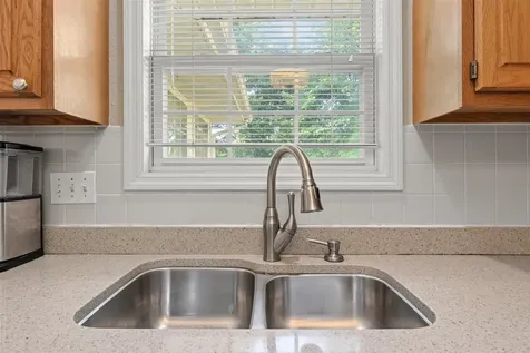 1108 Beaver Creek Lane Mahomet IL 61853
