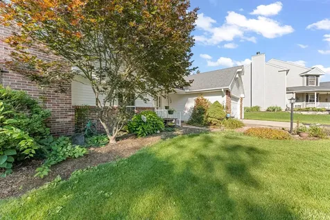 1108 Beaver Creek Lane Mahomet IL 61853