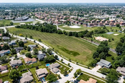 7748 170TH Place Tinley Park IL 60477