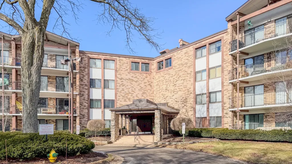 250 West Parliament Place Mount Prospect IL 60056