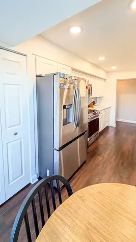 250 West Parliament Place Mount Prospect IL 60056