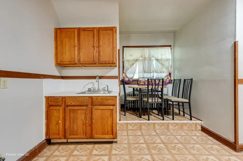 1257 North Rockwell Street Chicago IL 60622